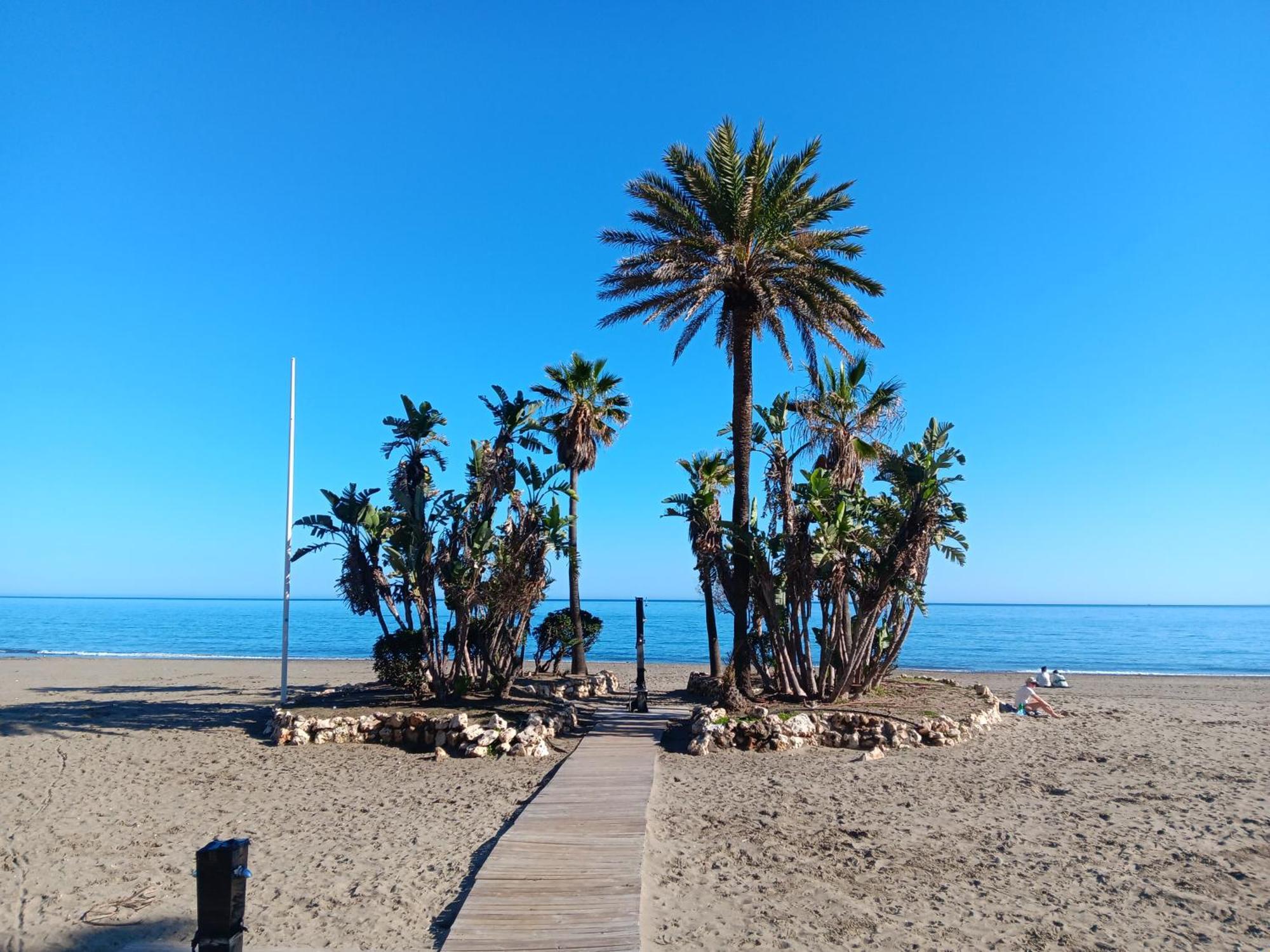 Alojamiento Iberia Playa Εστεπόνα Εξωτερικό φωτογραφία
