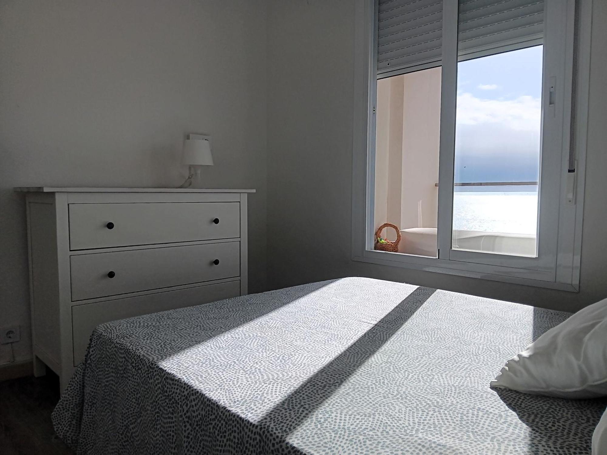 Alojamiento Iberia Playa Εστεπόνα Εξωτερικό φωτογραφία